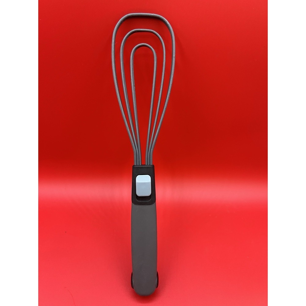 Pampered Chef Whisk Tongs Pre-owned